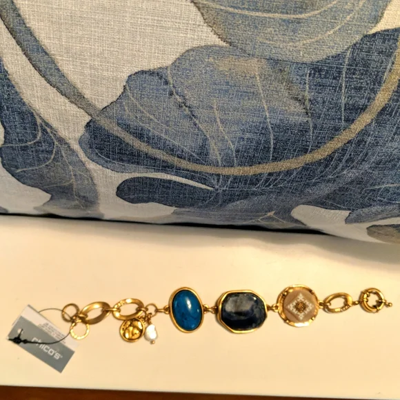 Chico's bracelet - Picture 3 of 3